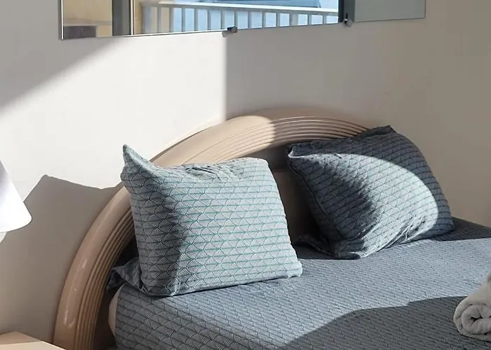 Apartment La A Vos Pieds, Magnifique Vue Sur Ajaccio, Pour 2 Personnes Ajaccio (Corsica)