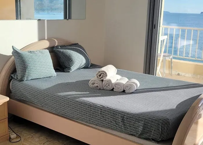 Apartment La A Vos Pieds, Magnifique Vue Sur Ajaccio, Pour 2 Personnes *